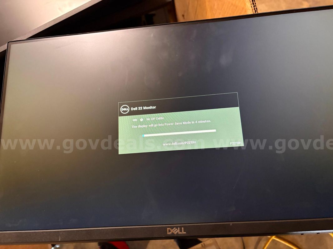 DELL MONITORS - 35 UNITS (POWER ON)
