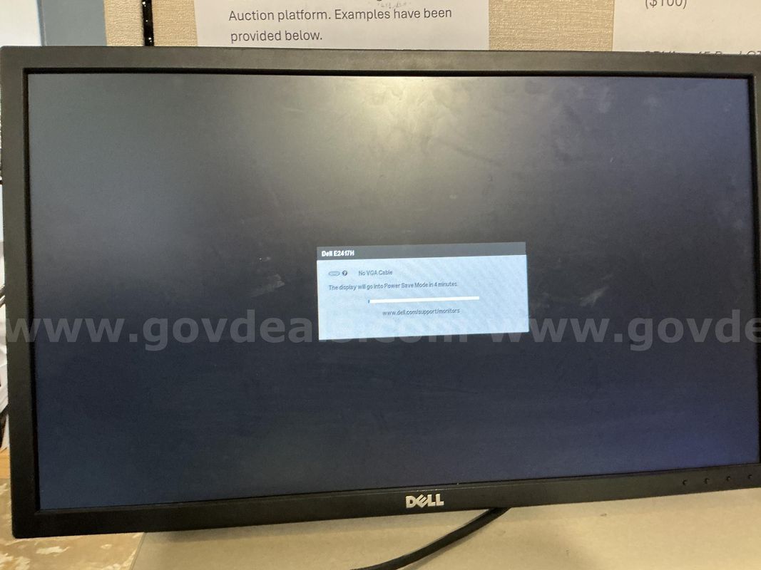 DELL MONITORS - 26 UNITS (POWER ON)