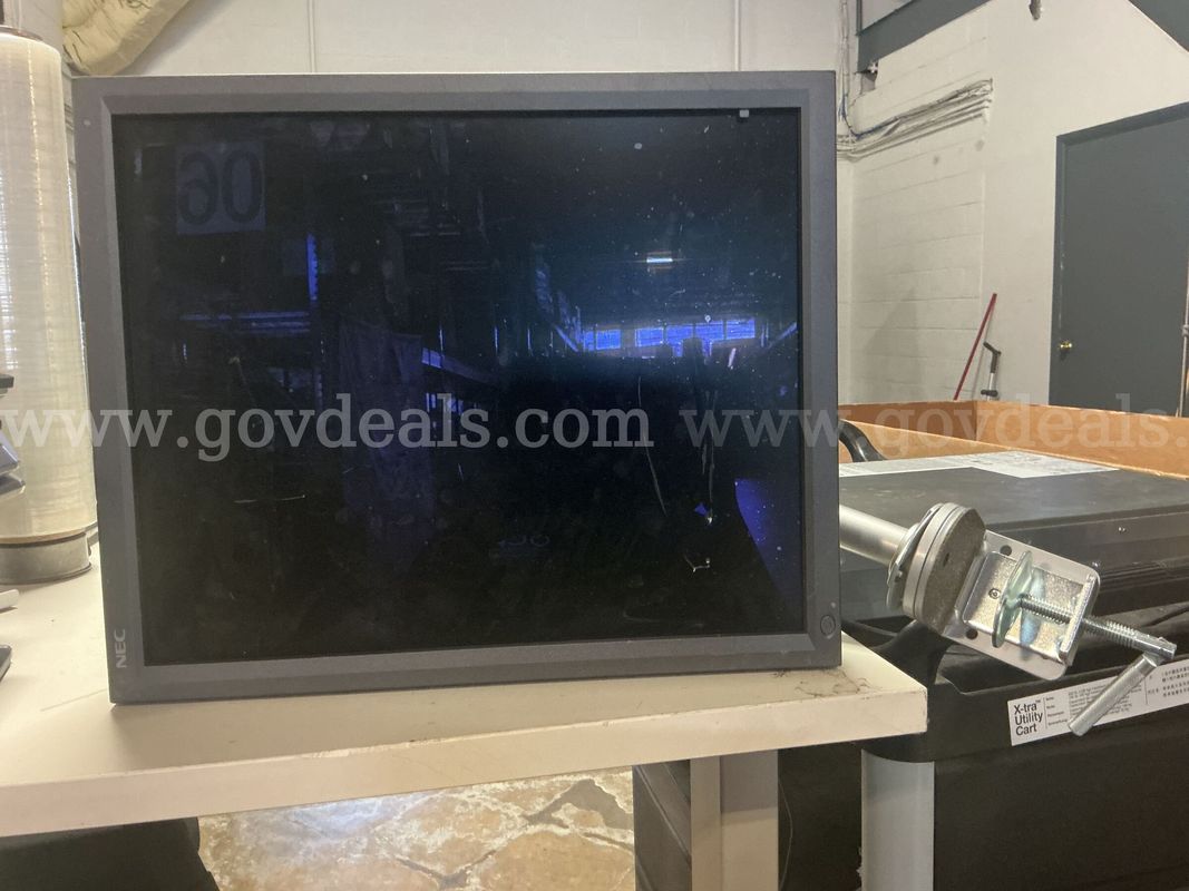 NEC LCD MONITORS (2 UNITS)