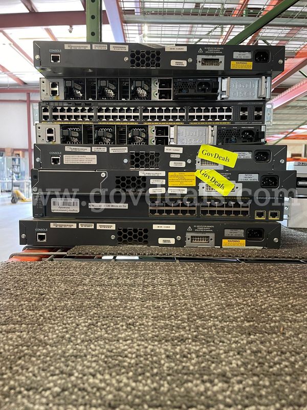 1 LOT OF Cisco Catalyst 2960 Series Ethernet Switches
