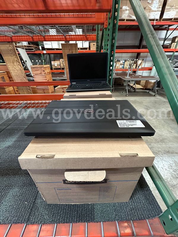 1 Lot of 25 Dell Latitude business-class laptop computers