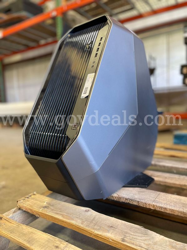 Dell Alienware Area-51 R5 gaming desktop.
