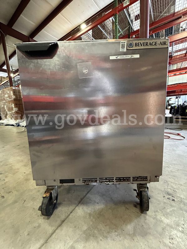 Beverage-Air UCR27AHC 27" Commercial Undercounter Refrigerator – Stainless Steel