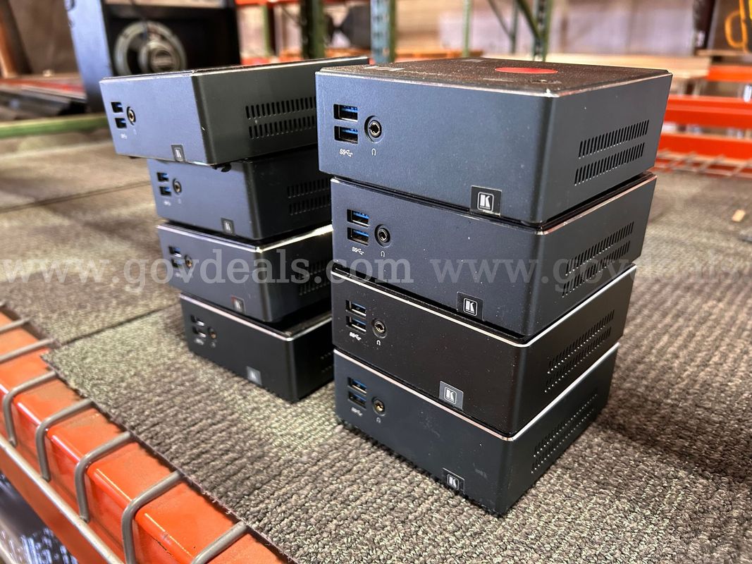 1 LOT OF 8 Lot of Kramer VIA Connect PRO Wireless Presentation & Collaboration Systems
