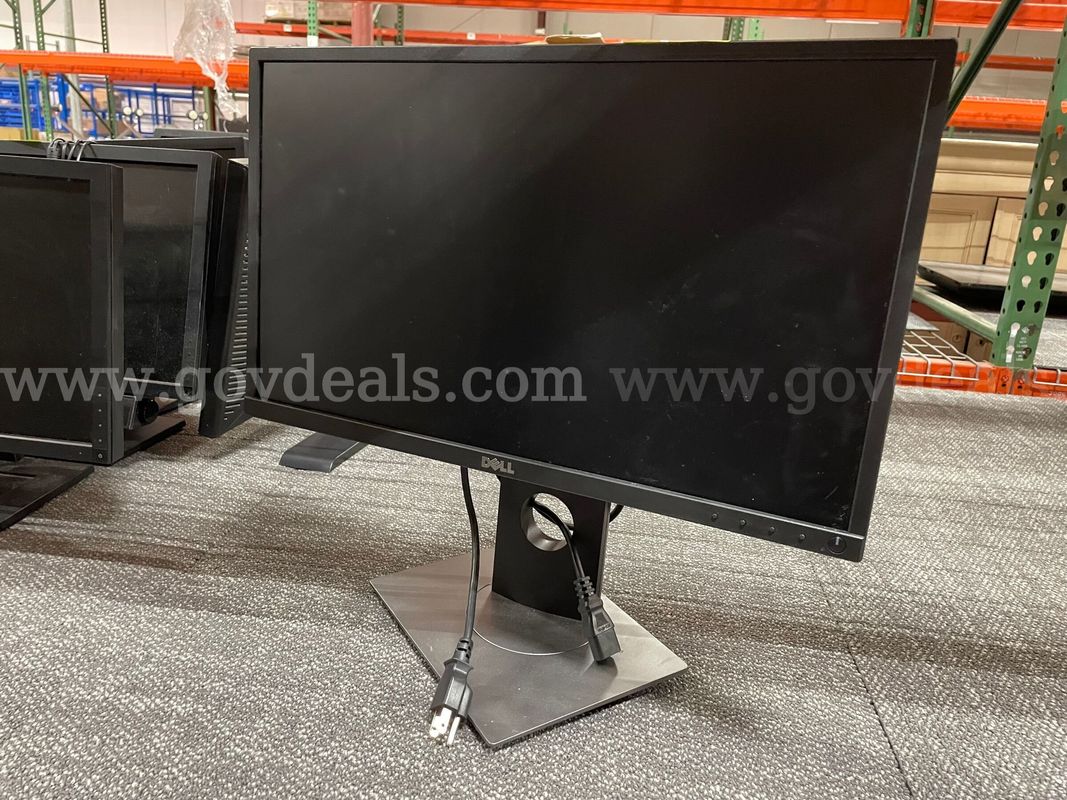 2 PALLET OF DELL MONITORS .-COUNT OF 30 MINIMUM