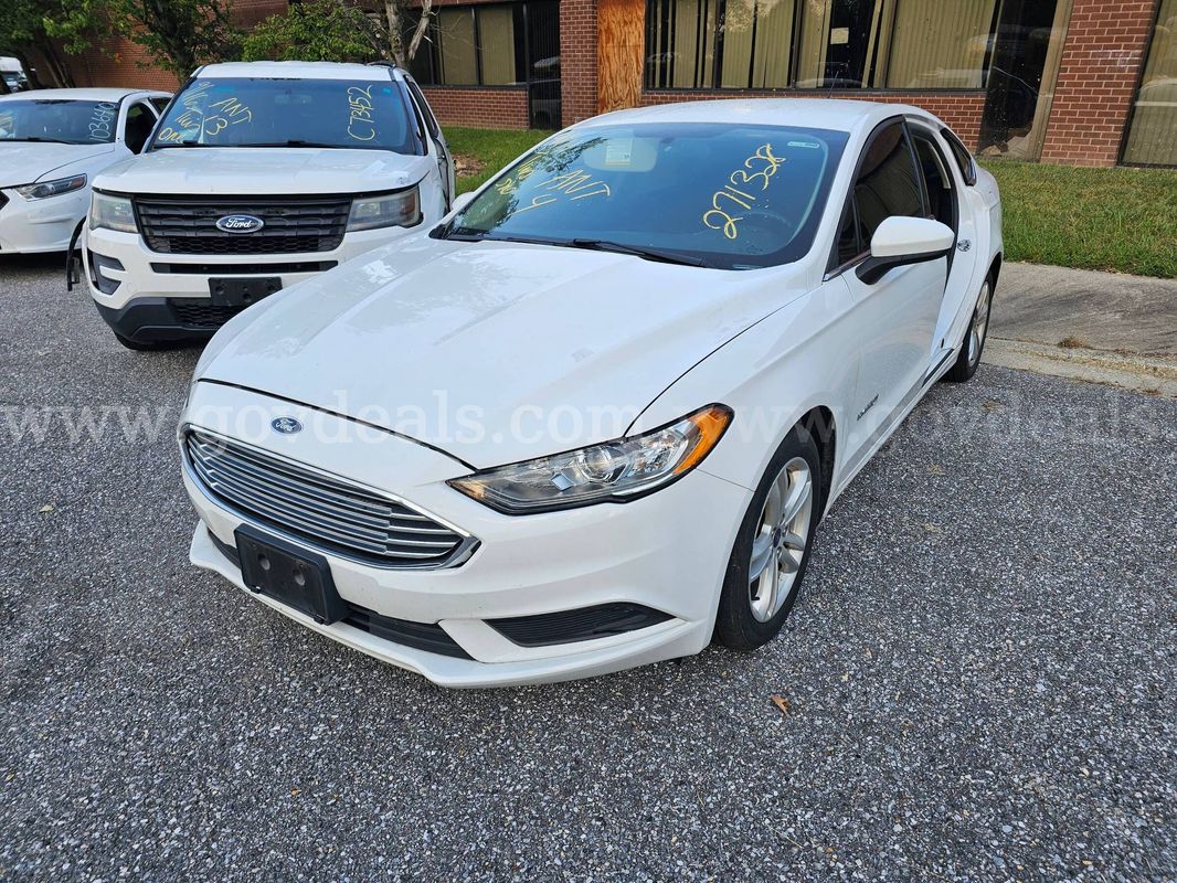 2018 Ford Fusion Hybrid - Clean Title