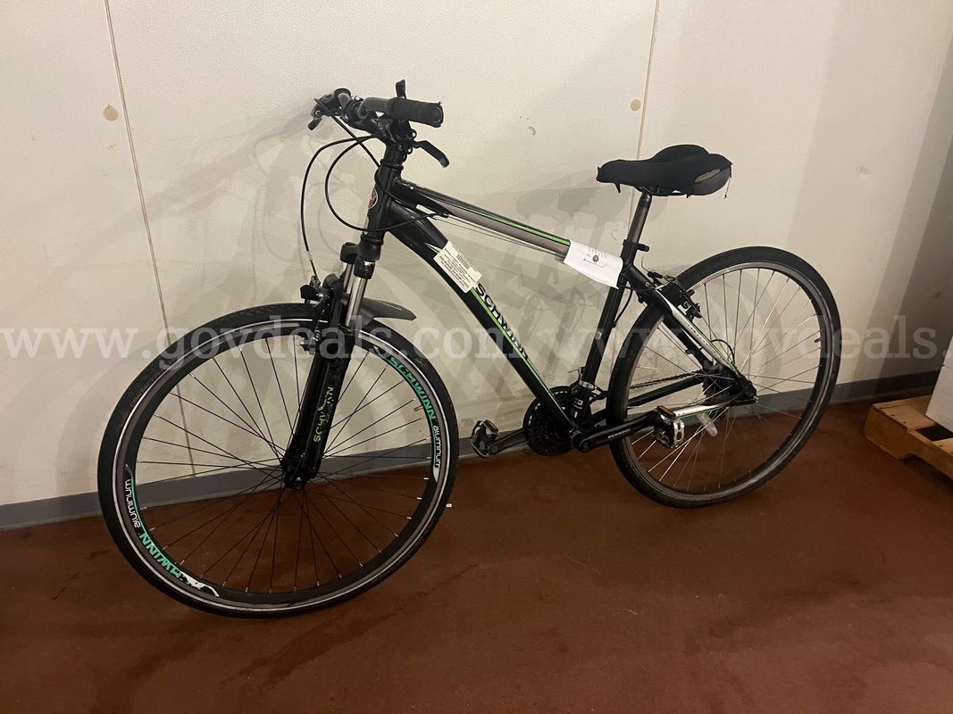 Bicycles and a Electric Bike lot of 8