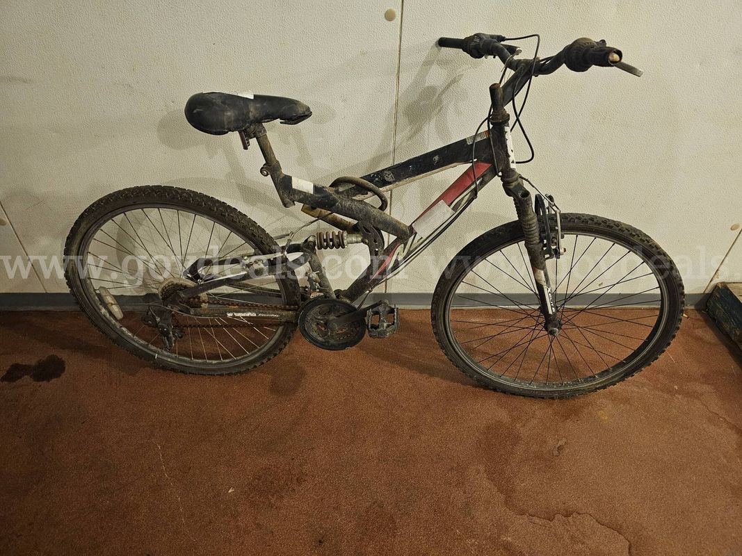 Lot of 6 - Bicycles