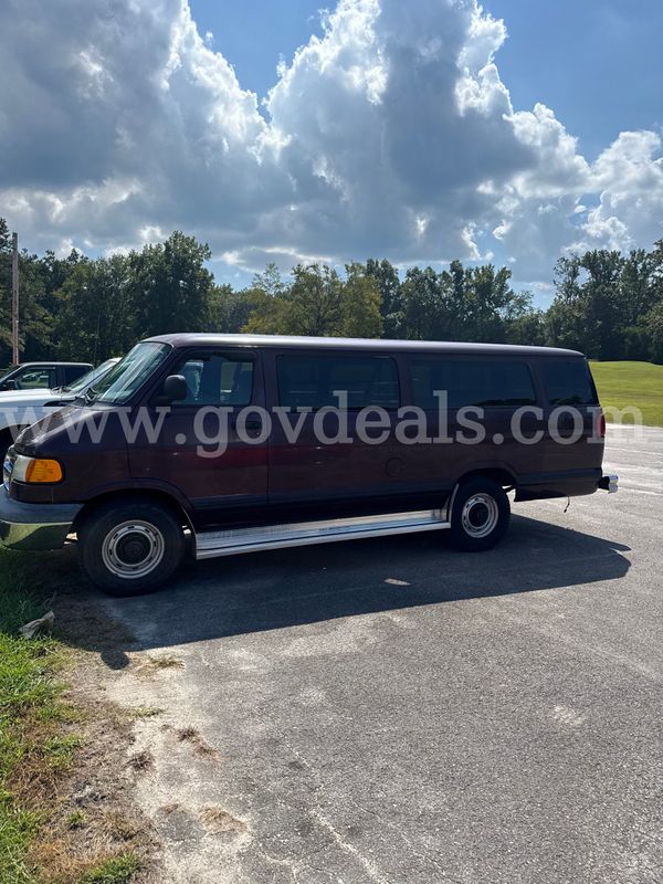 2000 Dodge Ram Wagon