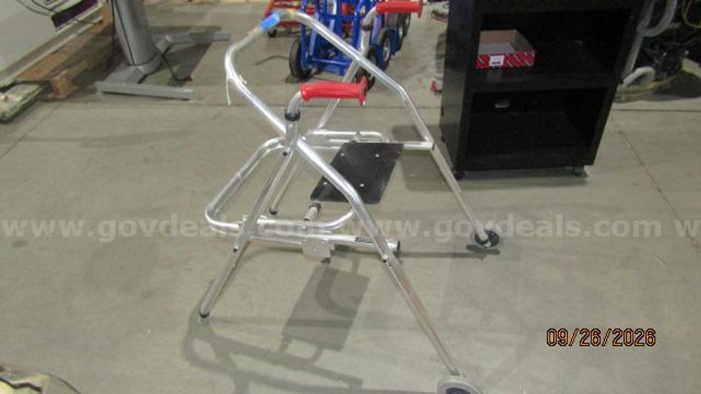 Walker with seat