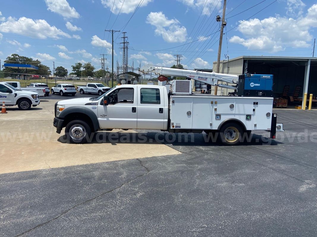 2016 Ford F-550 Crew Cab Utility Truck