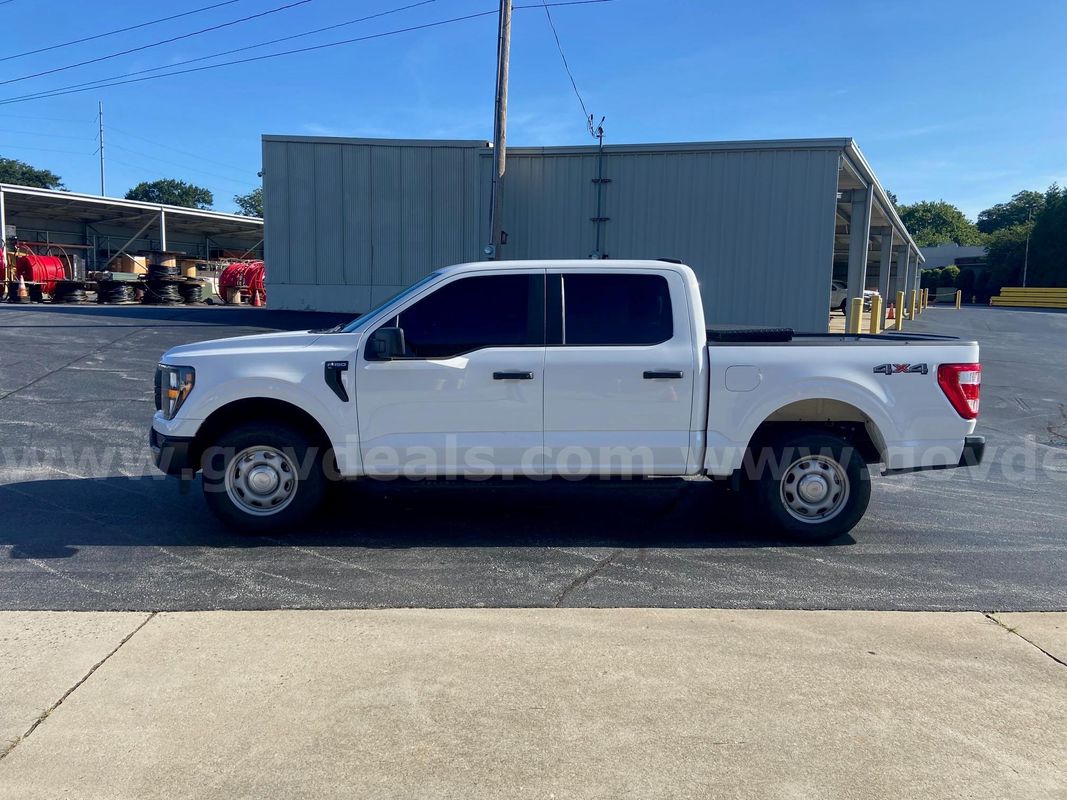 2023 Ford F-150 XL SuperCrew 5.5-ft. Bed 4WD