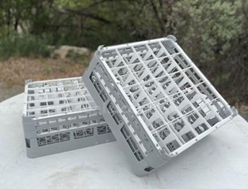 (2) Vollrath Restaurant Dishwasher Rack Drink Glass Cup Wine Stem -25 slots