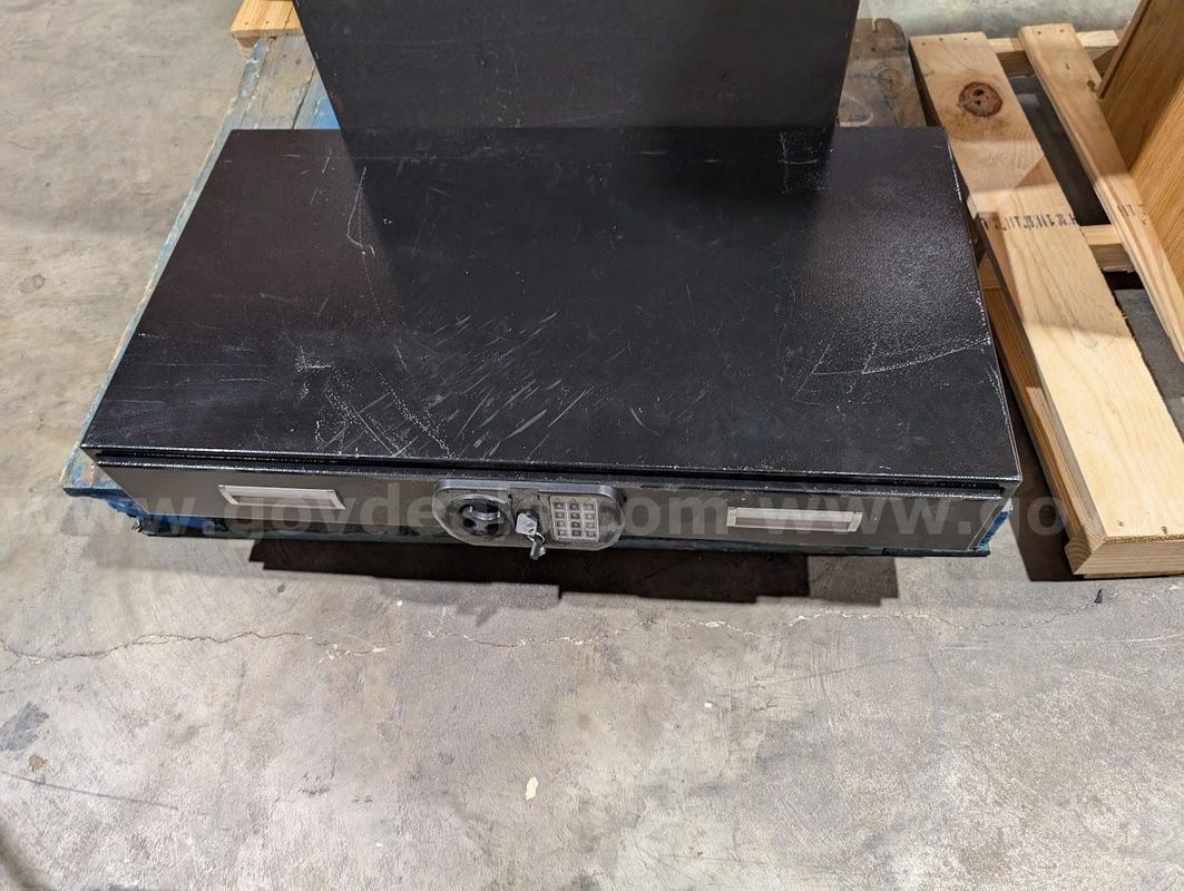 1 Used Snap Safe w/ Booklet and 2 Keys