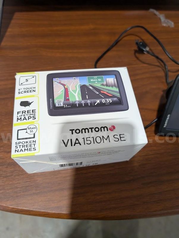1 used TOMTOM GPS