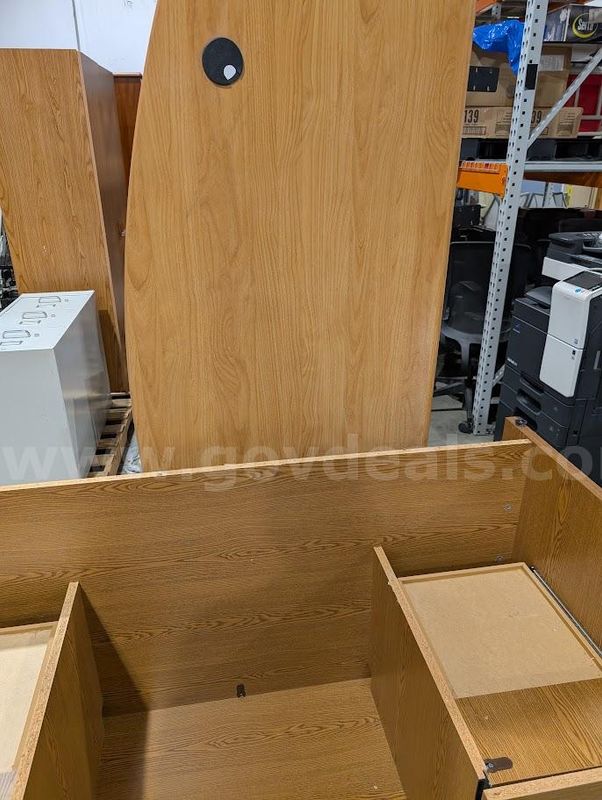 1 Used Office Furniture Set