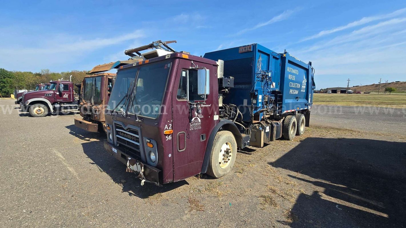 2013 Mack LEU600 Automated Side Loader Garbage Truck