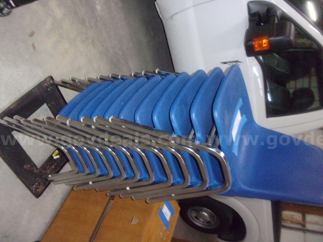 11 stacking chairs with dolly