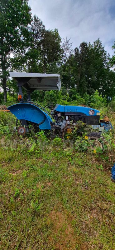 New Holland TN-70 Tractor 42-99
