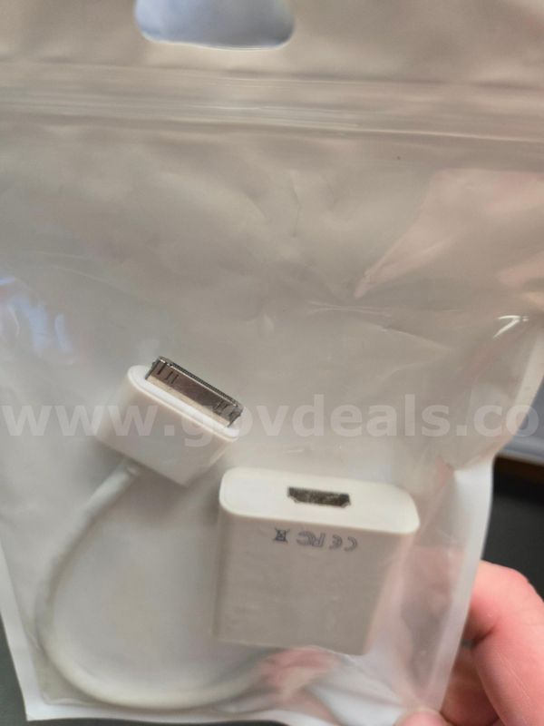 IT - Lot #680 - iPad to HDMI Adapter