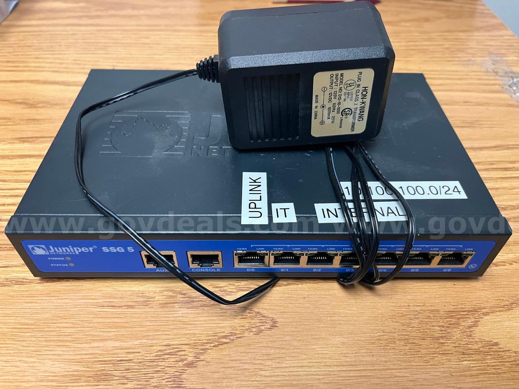 IT - Lot #693 - Juniper SSG5 Secure Services Gateway