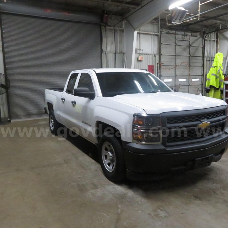 2014 Chevrolet Silverado 1500 Extended Cab Pickup 4-DR