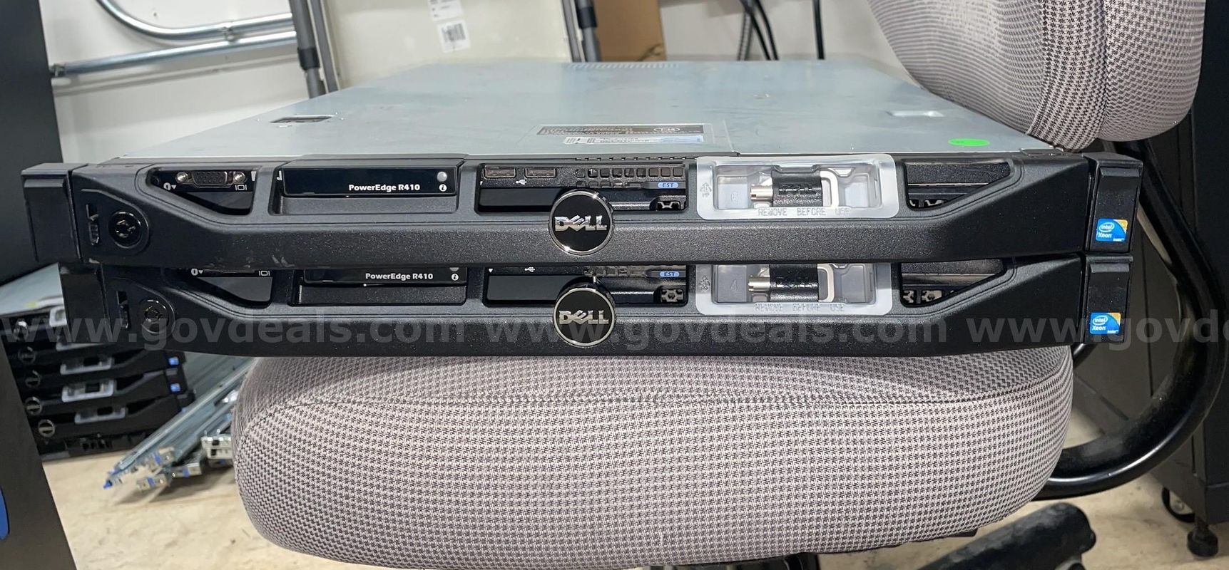 (2) Dell PowerEdge R410 Blade server with Rails
