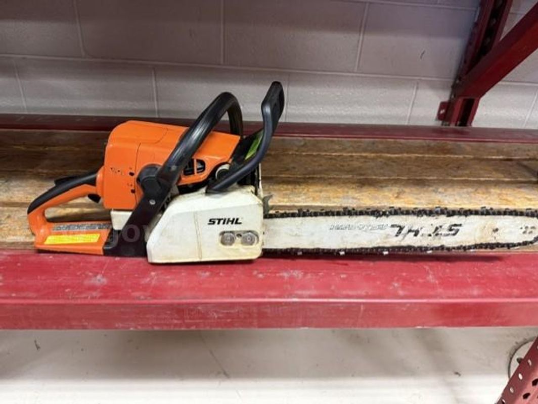Stihl 250 chain saw