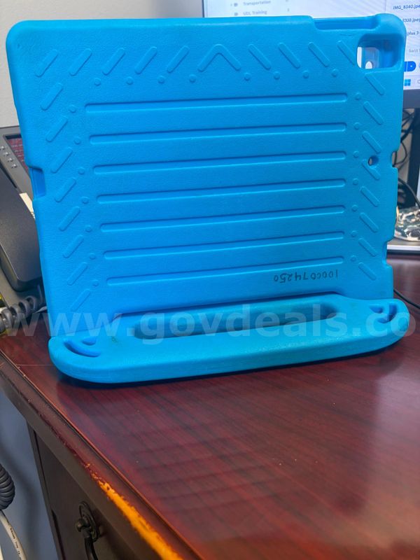 Ipad 7 cases Qty 9