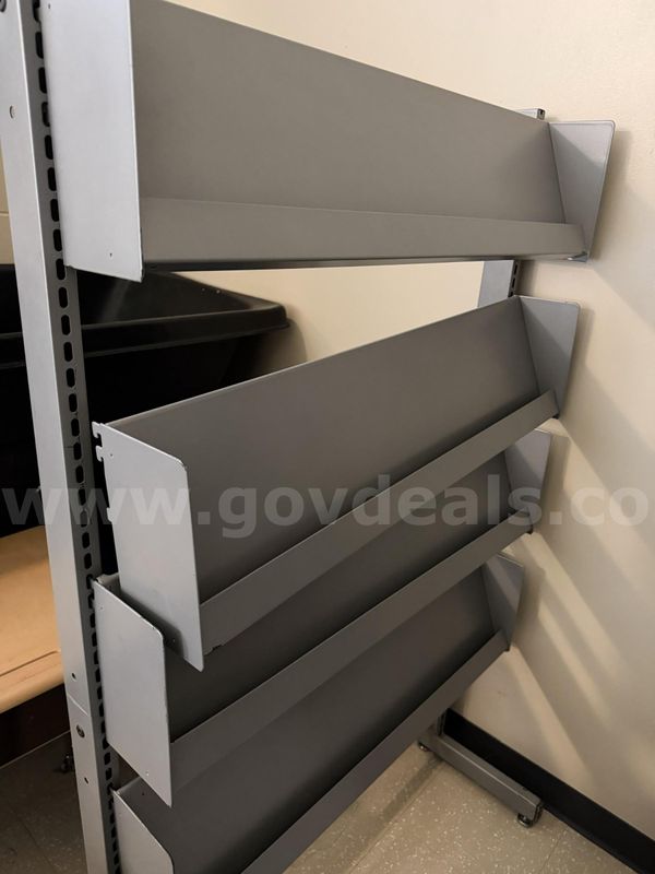 magazine racks QTY 2
