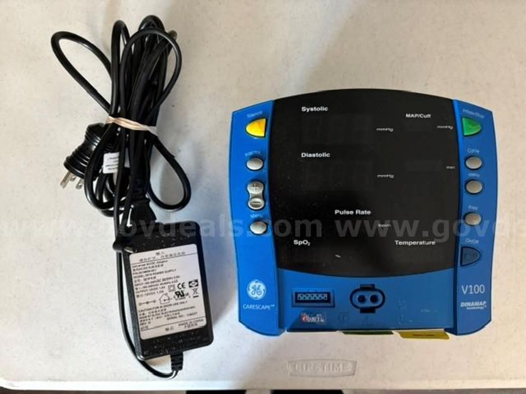Dinamap V100 Monitor