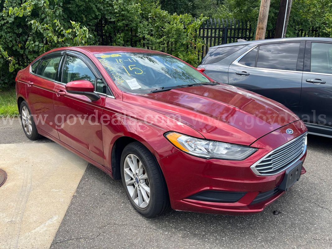 2017 Ford Fusion - CLEAR TITLE - NO KEY - MILES UNKNOWN