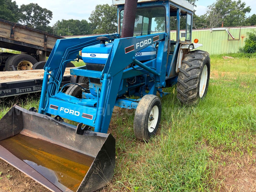 Ford 5610 Tractor with Loader