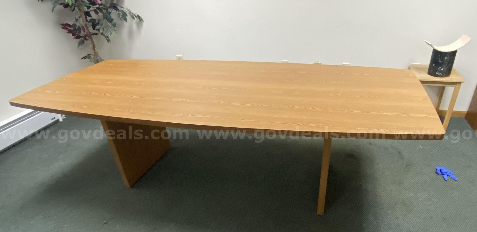 8' conference table
