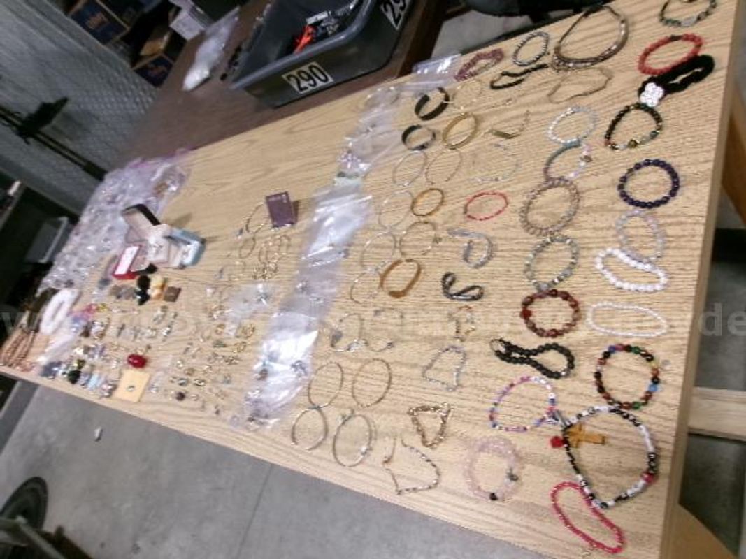 Lot of Necklaces, Bracelets, Earrings and Pendants.