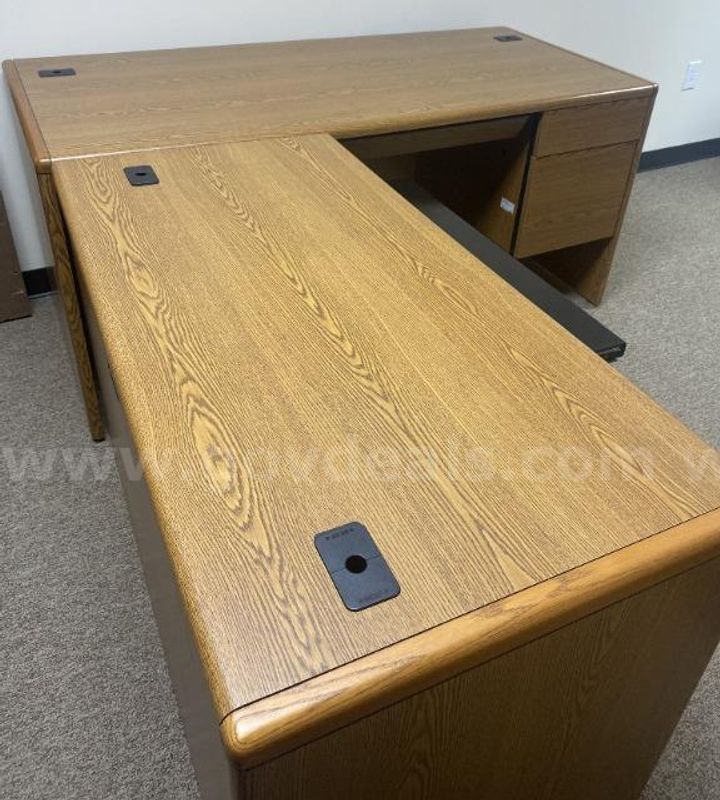 Lot of (4) L-Shaped Desks, 1 U-Shaped Desk and 2 File Cabinets.