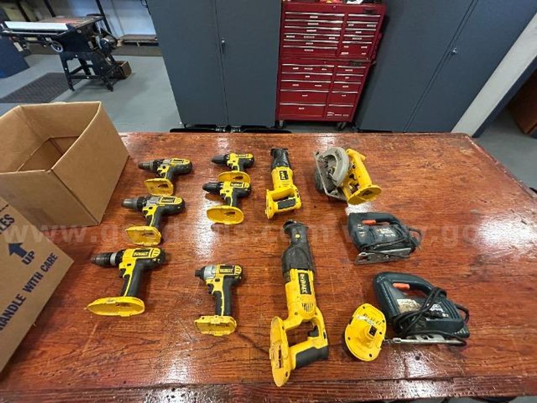Lot DeWalt and Black and Decker Power Tools.