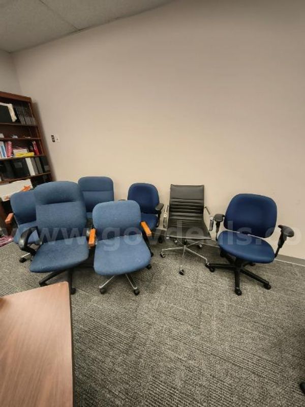 Lot of (7) Various Rolling Office Chairs.