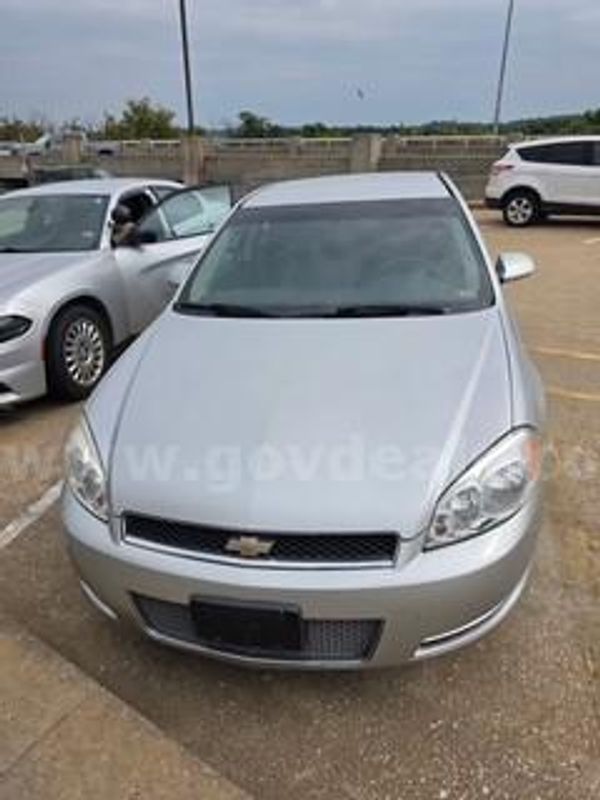 2014 Chevrolet Impala Limited, 133813 Miles.