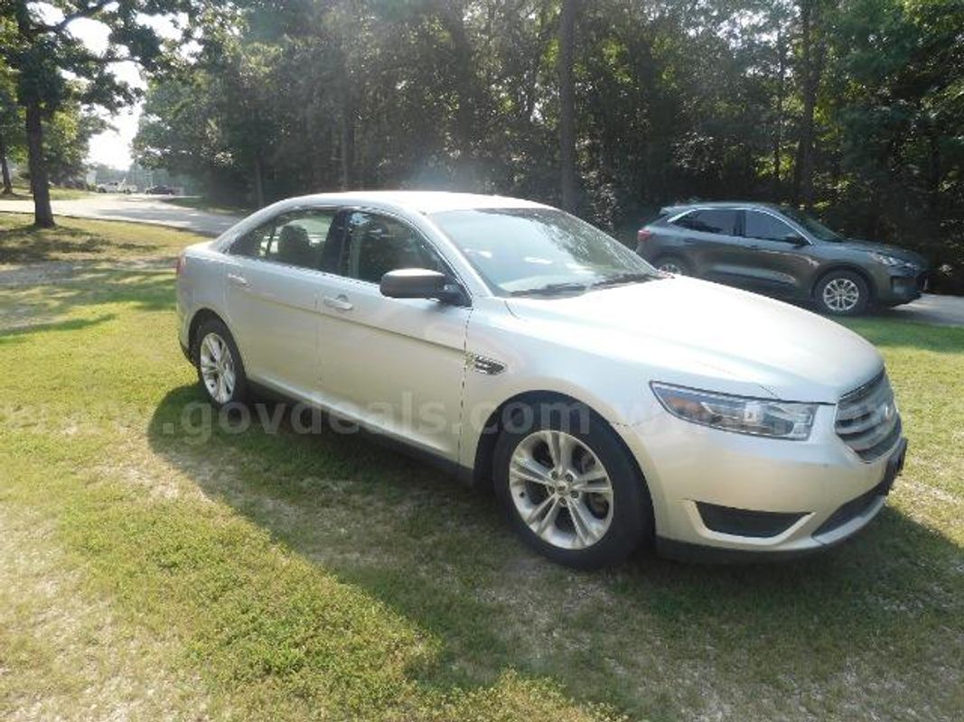 2016 Ford Taurus, 120054 Miles.