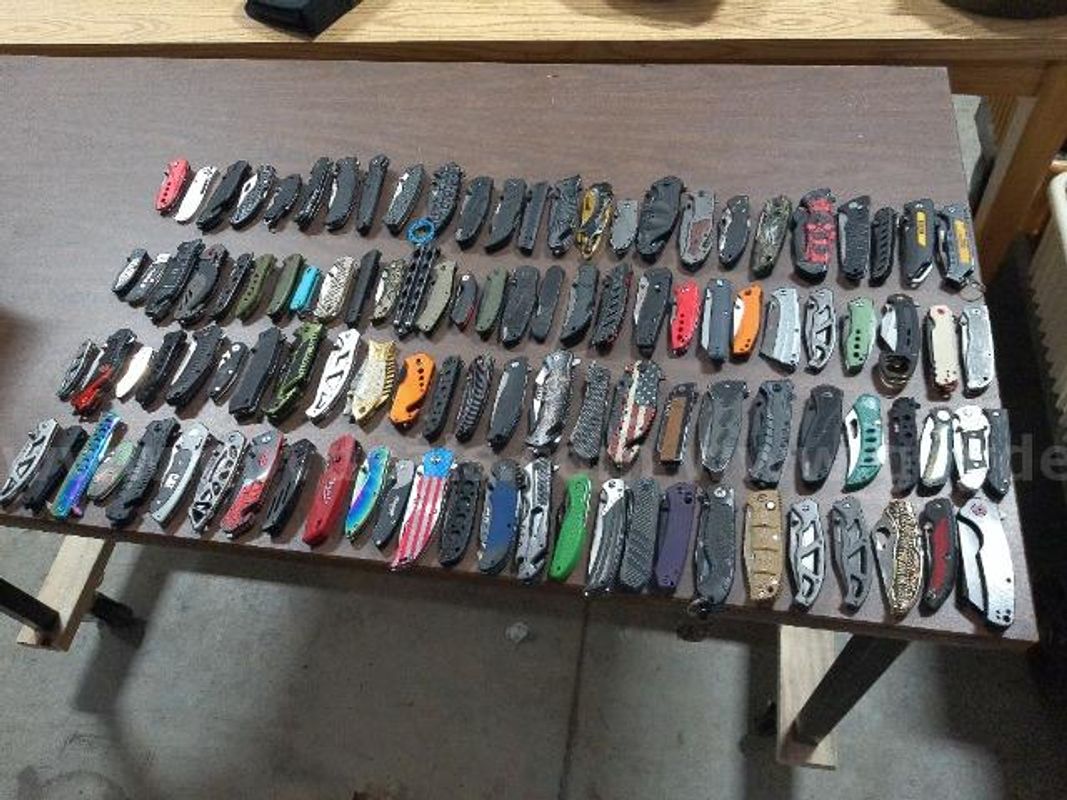 Lot of (106) Single Blade Knives.