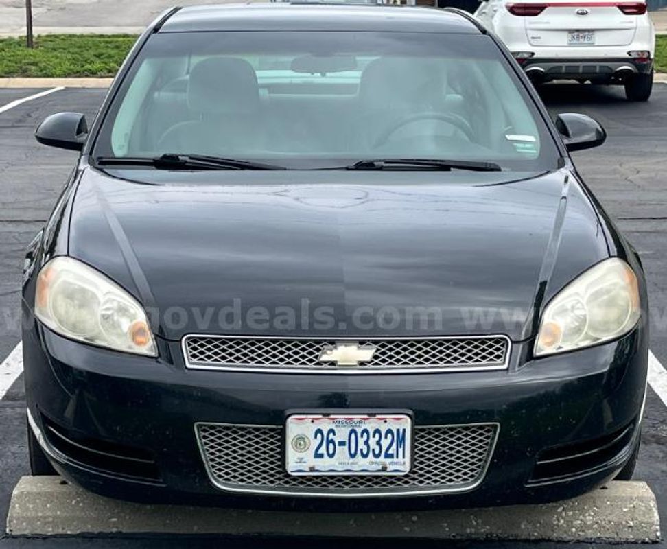 2013 Chevrolet Impala, 182237 Miles.