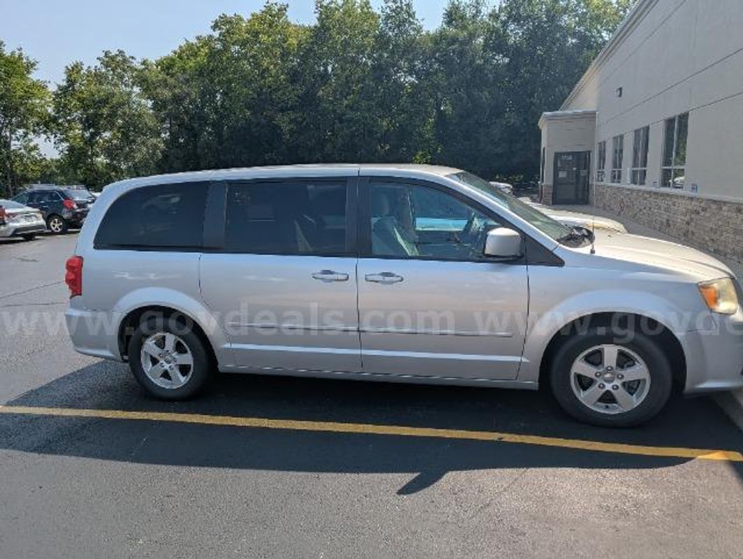 2012 Dodge Grand Caravan, 143710 Miles.