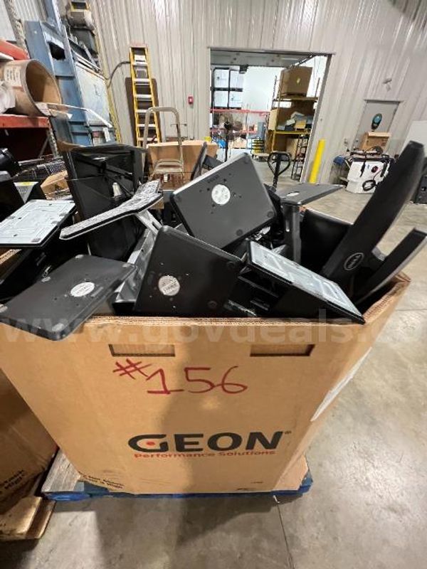 Lot of (127) Dell and HP Brand Monitors.