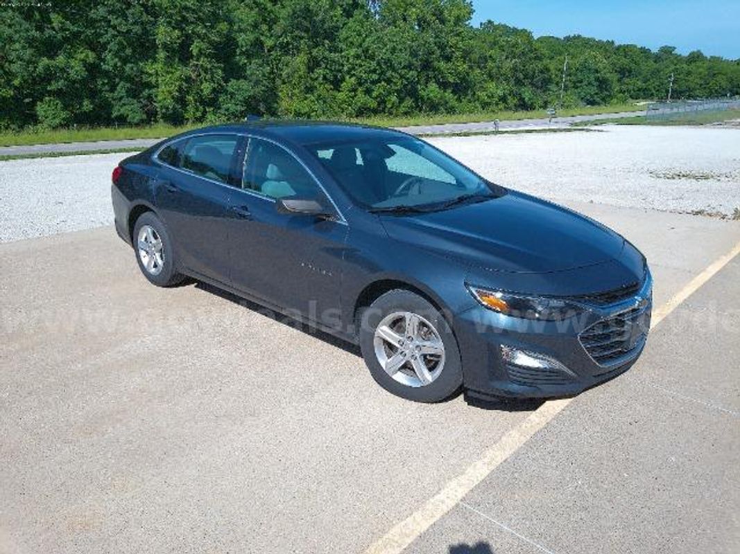 2021 Chevrolet Malibu, 118910 Miles.