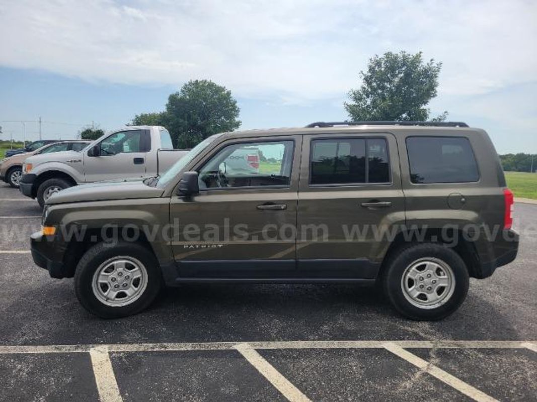2015 Jeep Patriot 4WD, 81920 Miles.