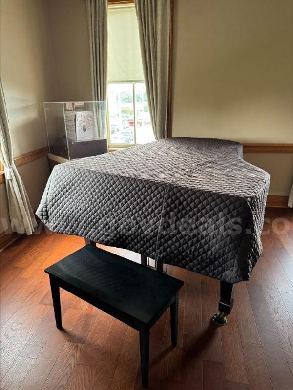Lot of (1) Boston GP218 Semi-Concert Piano.