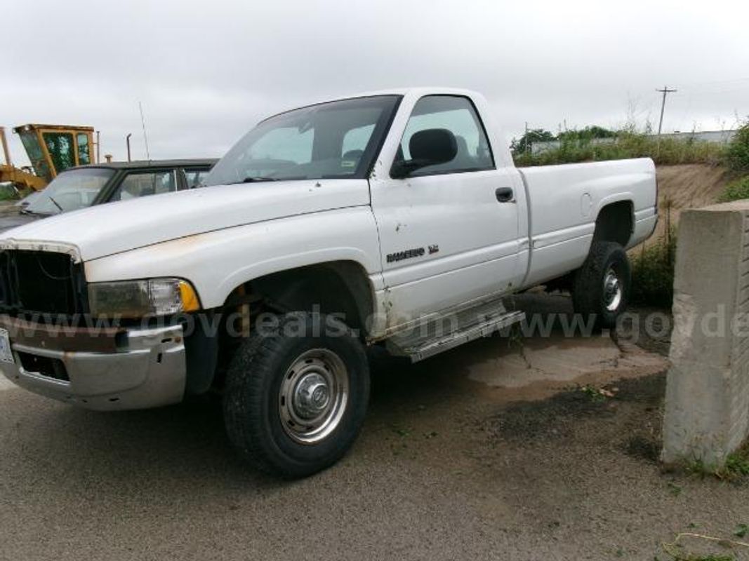1999 Dodge Ram 2500 4WD, 84621 Miles.