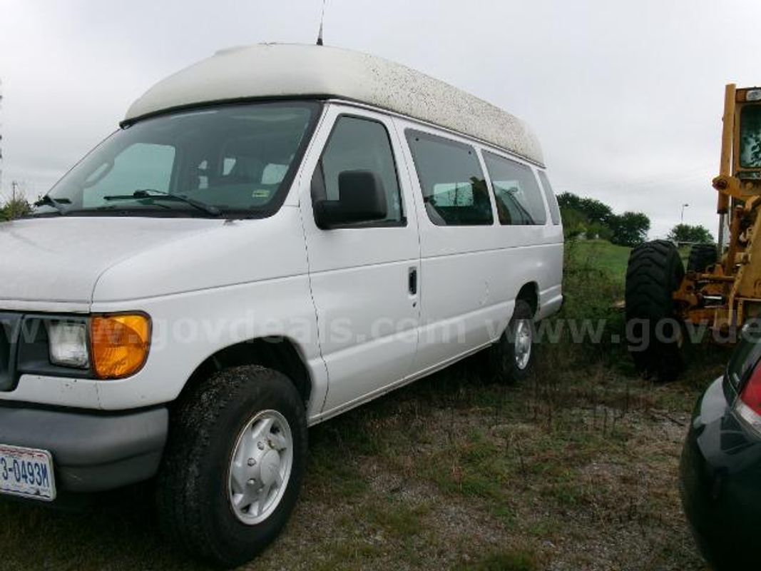 2007 Ford E350 Van with Wheelchair Lift, 81224 Miles.