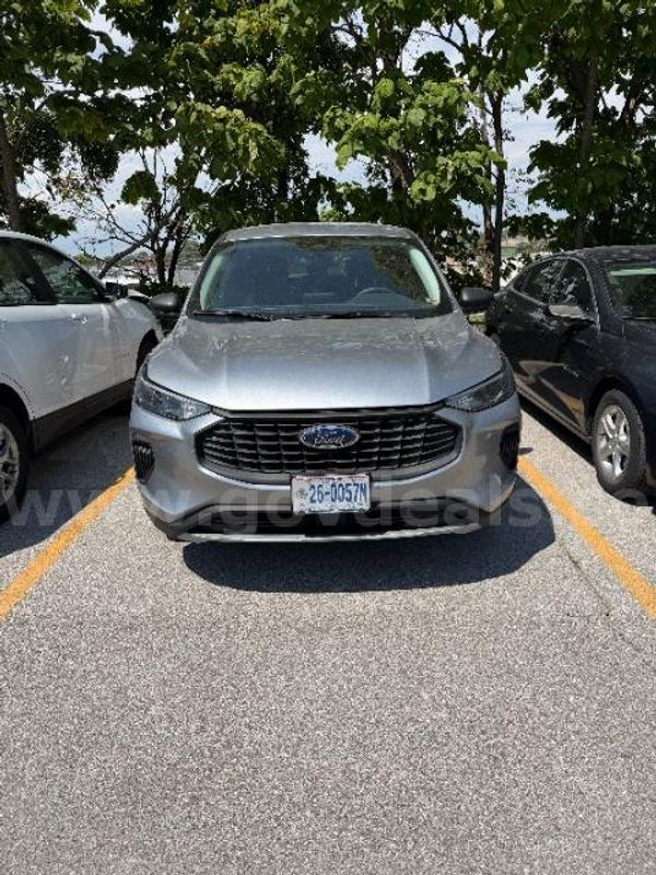 2023 Ford Escape 4WD, 68816 Miles.